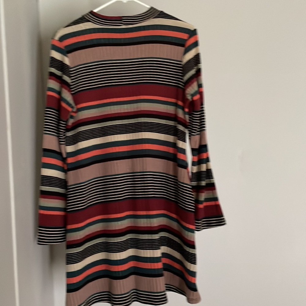 Top - Picture 2 of 5